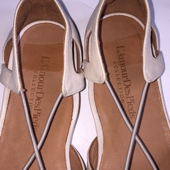 L’AmourDesPieds: off white Sandal - Picture 6 of 7